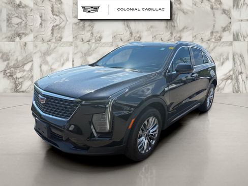 Used 2025 Cadillac XT4 Premium Luxury AWD/4WD image 1