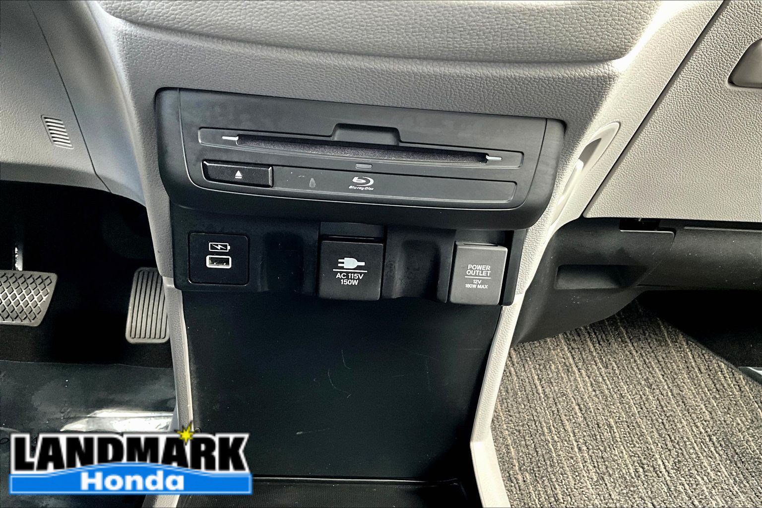 Used 2024 Honda Odyssey Touring image 25