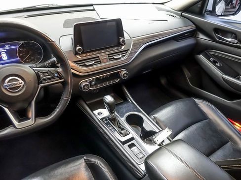 Used 2021 Nissan Altima 2.5 Platinum image 14