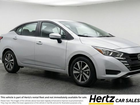 Used 2025 Nissan Versa SV FWD image 1
