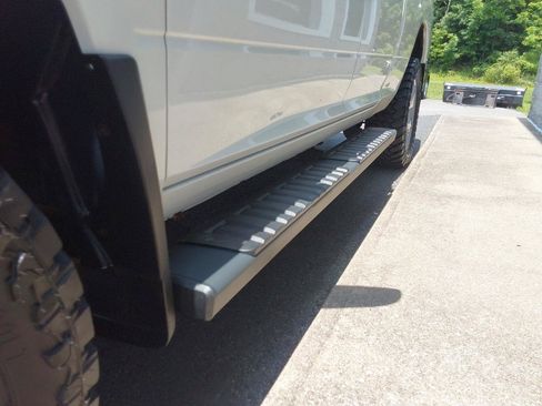Used 2019 RAM 1500 Express w/ Express Value Package AWD/4WD image 12