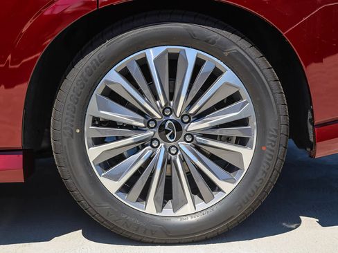 New 2025 INFINITI QX80 Luxe image 10