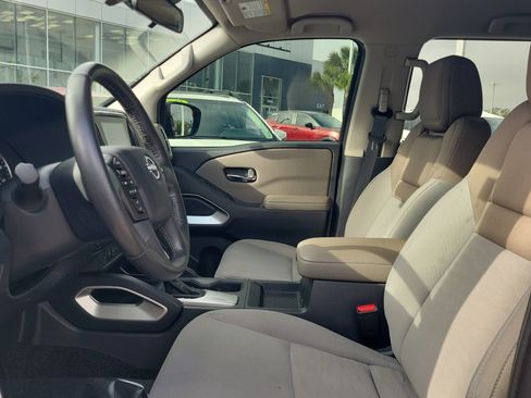 Certified 2022 Nissan Frontier SV image 22