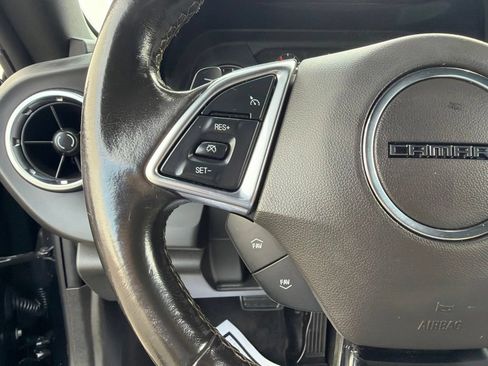 Used 2022 Chevrolet Camaro LT w/ Technology Package RWD image 23