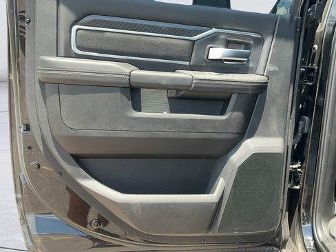New 2025 RAM 2500 Big Horn AWD/4WD image 13