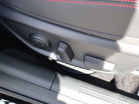 Used 2023 Genesis G70 2.0T w/ Sport Prestige Package image 35