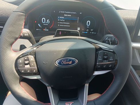 Used 2025 Ford Explorer ST AWD/4WD image 21