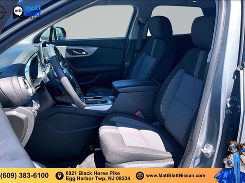 Used 2025 Chevrolet Blazer LT AWD/4WD image 22