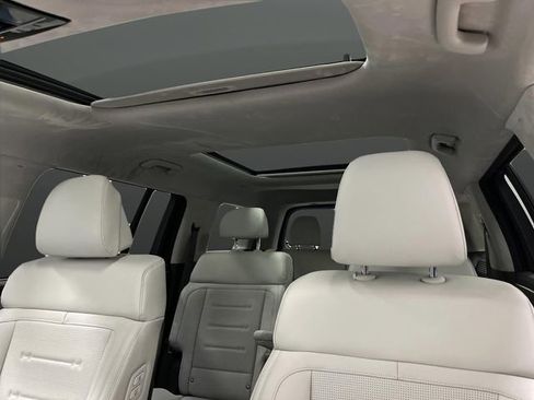 Used 2025 Hyundai Santa Fe Calligraphy image 7