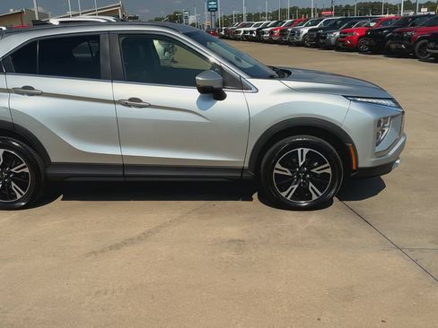 Used 2024 Mitsubishi Eclipse Cross SE AWD/4WD image 2
