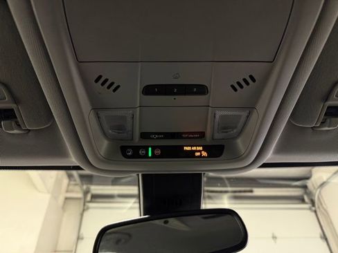 Used 2020 GMC Terrain SLT w/ Preferred Package image 22