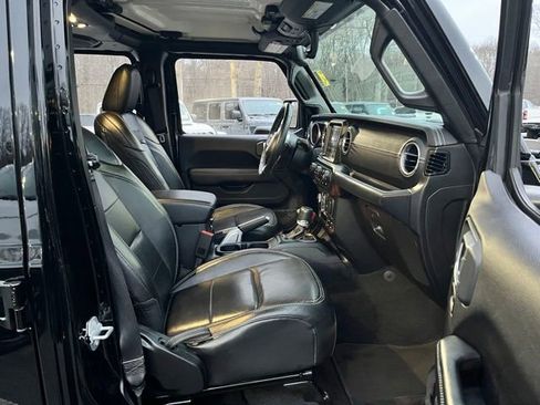 Used 2020 Jeep Gladiator Overland image 22