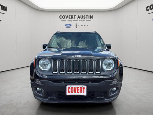 Used 2018 Jeep Renegade Latitude w/ Cold Weather Group AWD/4WD image 8