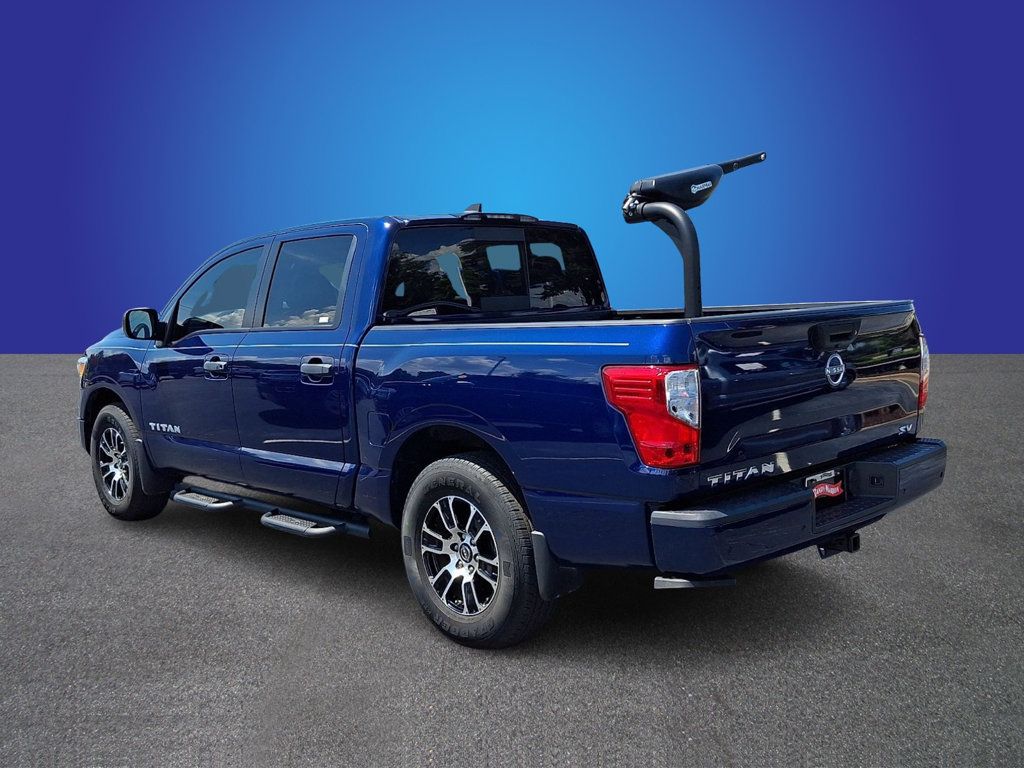 Used 2024 Nissan Titan SV w/ SV Convenience Package RWD image 6