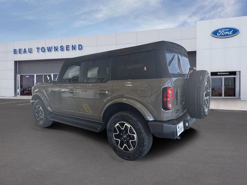 New 2025 Ford Bronco Outer Banks image 4