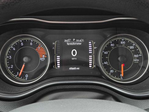 Used 2019 Jeep Cherokee Latitude w/ Popular Appearance Group AWD/4WD image 24