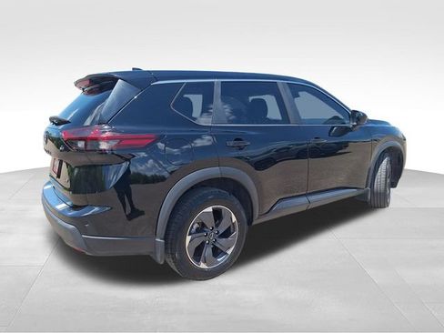Certified 2024 Nissan Rogue SV FWD image 8