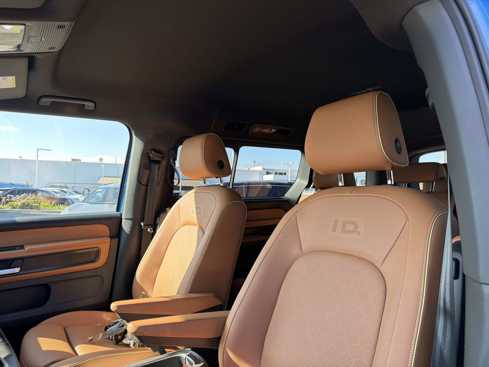 Certified 2025 Volkswagen ID. Buzz Pro S RWD image 17