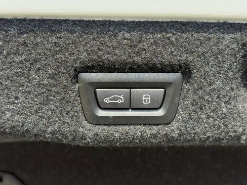 Used 2024 BMW i5 eDrive40i w/ Premium Package RWD image 13