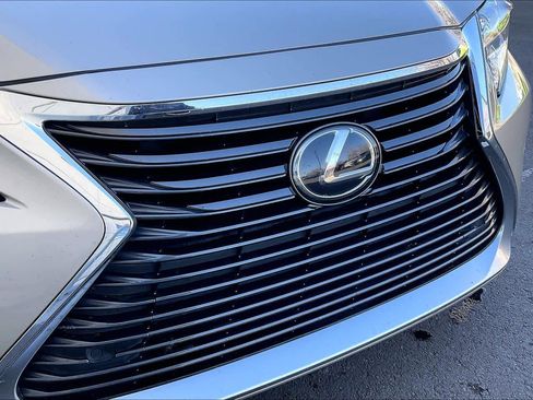 Used 2017 Lexus ES 350 image 29