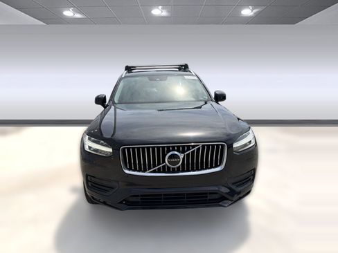Used 2022 Volvo XC90 T5 Momentum w/ Climate Package FWD image 6
