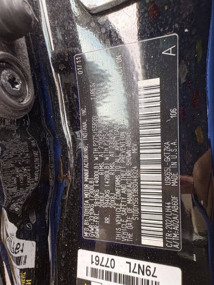 Used 2011 Toyota Sequoia Platinum AWD/4WD image 44