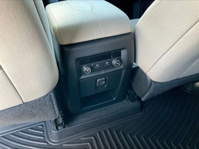 Certified 2023 Chevrolet Traverse LS w/ Midnight/Sport Edition FWD image 12