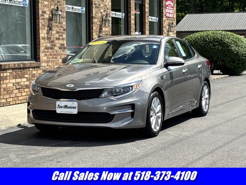 Used 2018 Kia Optima LX w/ 17" Alloy Wheels Package FWD image 1