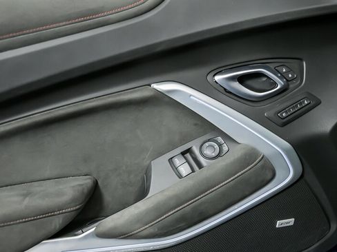 Used 2018 Chevrolet Camaro ZL1 image 16