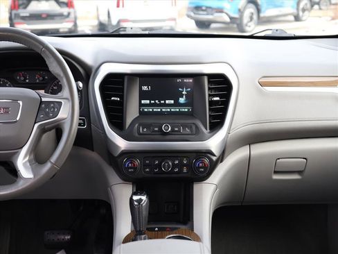 Used 2019 GMC Acadia SLE image 10