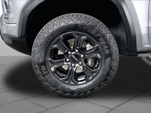 Used 2025 GMC Canyon Elevation w/ Convenience Package RWD image 10
