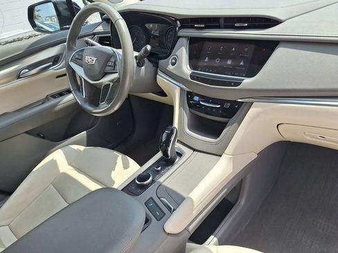 Certified 2023 Cadillac XT5 Premium Luxury w/ Technology Package AWD/4WD image 29