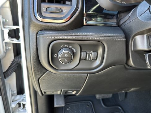 Used 2025 RAM 2500 Limited image 34