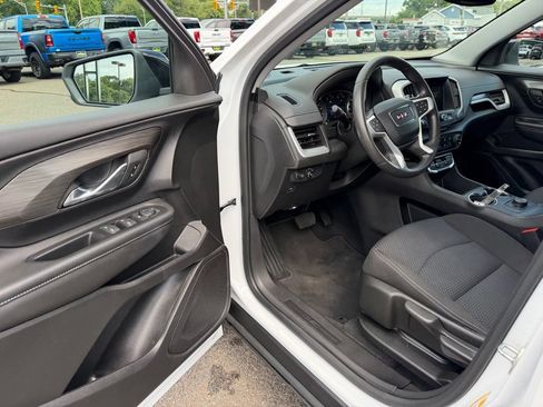 Used 2023 GMC Terrain SLE w/ Elevation Edition AWD/4WD image 12