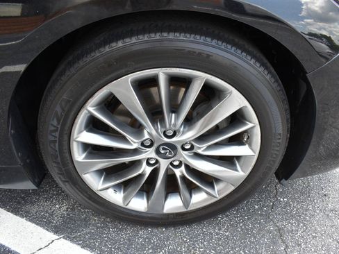 Used 2019 INFINITI Q50 Luxe w/ Essential Package (3.0T Luxe) RWD image 34