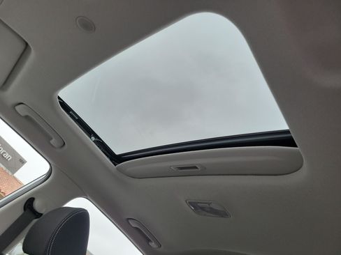 Certified 2026 Hyundai Venue SEL FWD image 22