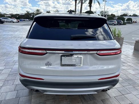 Certified 2022 Lincoln Corsair Reserve w/ Elements Package image 3