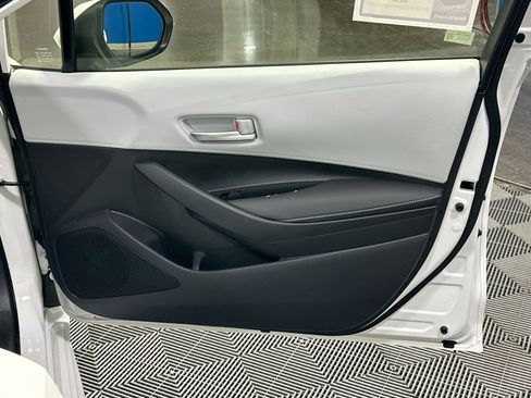 Used 2023 Toyota Corolla SE image 36