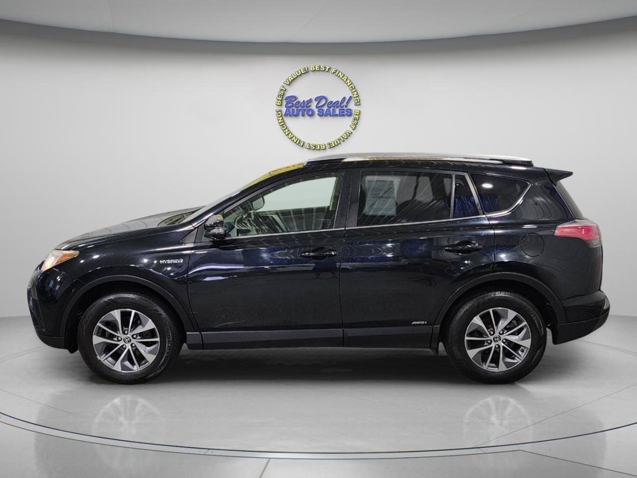 Used 2016 Toyota RAV4 XLE w/ Convenience Package AWD/4WD image 3