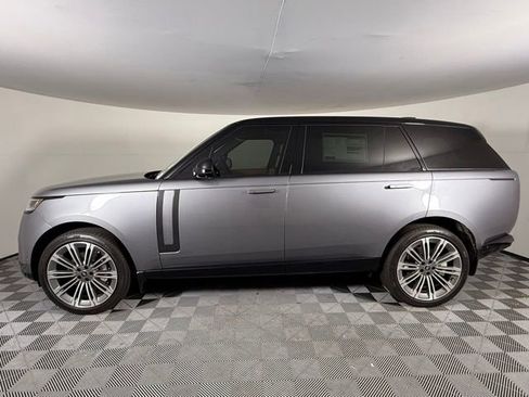 New 2025 Land Rover Range Rover Long Wheelbase SE image 4