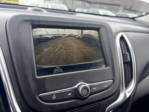 Used 2019 Chevrolet Equinox LT FWD image 21