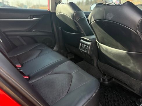 Used 2022 Toyota Camry XSE image 8