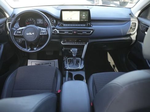 Used 2022 Kia Seltos S image 20