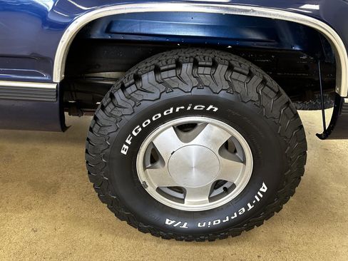 Used 1998 Chevrolet Silverado 1500 4x4 Extended Cab w/ Preferred Equipment Group 2 image 35