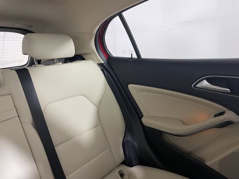 Used 2019 Mercedes-Benz GLA 250 image 15