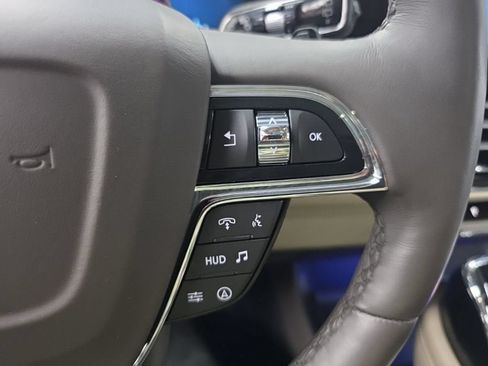 Used 2023 Lincoln Navigator Reserve AWD/4WD image 32