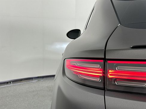 Certified 2023 Porsche Cayenne Coupe image 16