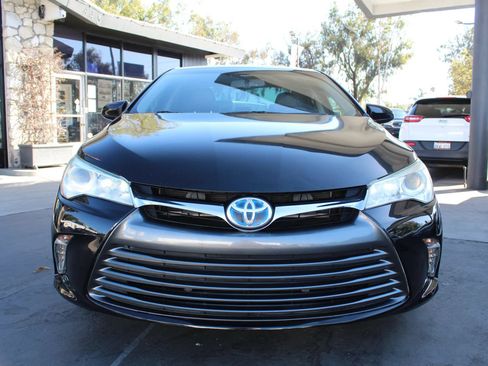 Used 2015 Toyota Camry XLE w/ Moonroof Package FWD image 8