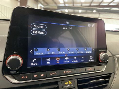 Used 2024 Nissan Altima 2.5 SV image 18