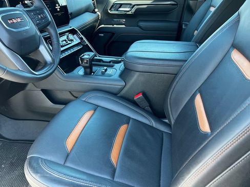 Used 2025 GMC Sierra 1500 AT4 AWD/4WD image 10